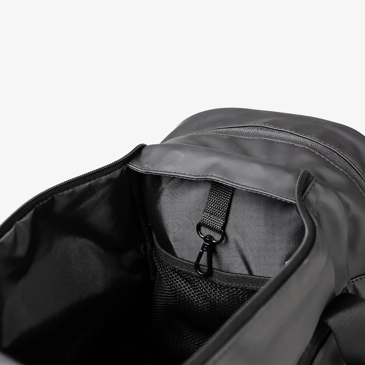 Gym Bag for Men – Waterproof Bag Duffel with Shoe Compartment, Wet Pocket & Adjustable Strap – Ideal for Fitness, Travel, and Outdoor Activities (Black)